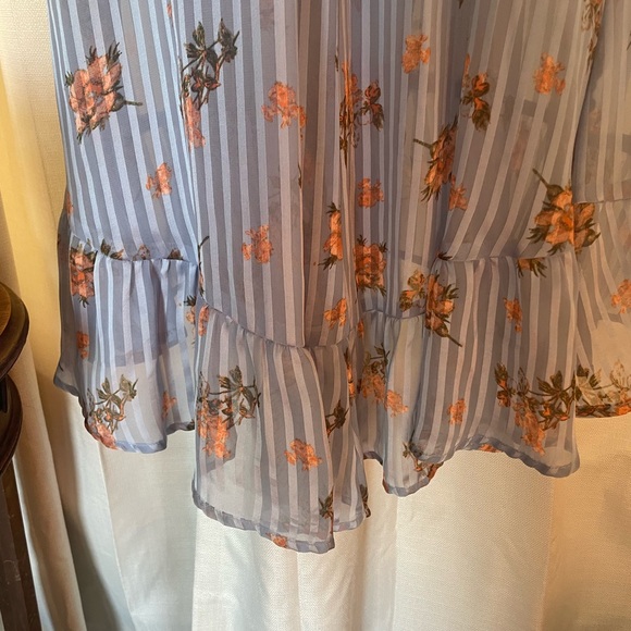 ASTR The Label Dress, Gorgeous Blue Floral, Like New, Size M, One of a Kind! - Picture 4 of 10